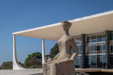 Brasilia, Brasil - Aug 26, 2018: The Justice Sculpture in front of Brazil Supreme Court (Supremo Tribunal Federal - STF) - Brasilia, Distrito Federal, Brazil