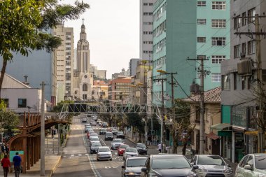 Sinimbu Caddesi ve Sao Pelegrino Kilisesi - Caxias do Sul, Rio Grande do Sul, Brezilya