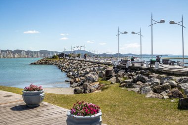 Molhe da Barra Sul (Dalgaksu) - Balnear io Camboriu, Santa Catarina, Brezilya