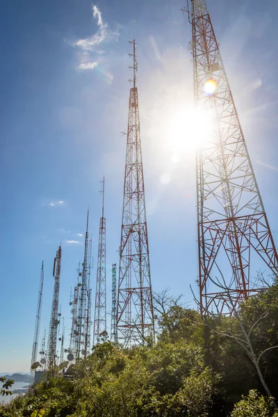 Torres Telecomunicaciones Con Antenas —  Fotos de Stock