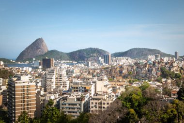 Dowtown Rio de Janeiro ve Santa Teresa Hill - Rio de Janeiro, Brezilya Sugar Loaf Dağı havadan görünümü