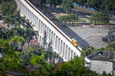 Arcos da Lapa Arches ve Santa Teresa tramvay - Rio de Janeiro, Brezilya Hava görünümünü