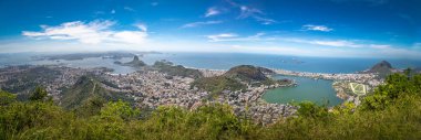 Rio de Janeiro Sugar Loaf Dağı ve Rodrigo de Freitas Lagoon - Rio de Janeiro, Brezilya ile panoramik havadan görünümü