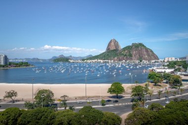 Botafogo, Guanabara Körfezi ve Sugar Loaf Dağı havadan görünümü - Rio de Janeiro, Brezilya