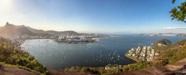 Rio de Janeiro ve Guanabara Körfezi Corcovado Dağı - Rio de Janeiro, Brezilya Hava panoramik