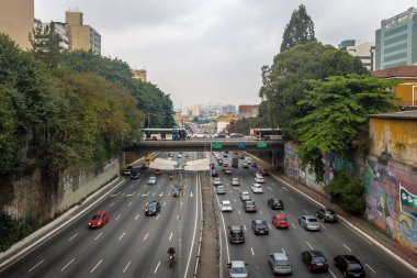 Sao Paulo, Brezilya - 25 Eylül, 2017: Büyük Liberdade Bulvarı Liberdade Japon mahallesinde - Sao Paulo, Brezilya geçiş Avenue