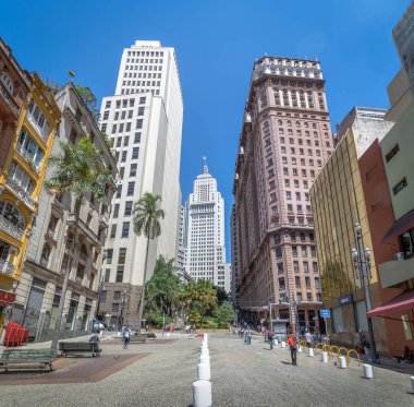 Sao Paulo, Brezilya - 13 Kasım 2017: Sao Paulo şehir merkezi yaşlı Banespa (Altino Arantes) ve Martinelli Binaları - Sao Paulo, Brezilya