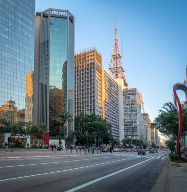Sao Paulo, Brezilya - 12 Kasım 2017: Paulista Caddesi - Sao Paulo, Brezilya