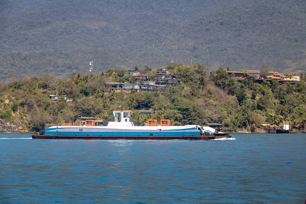 Ακτοπλοϊκό Σκάφος Μεταφοράς Μεταξύ Ilhabela Και Sao Sebastiao Ilhabela Σάο — Φωτογραφία Αρχείου