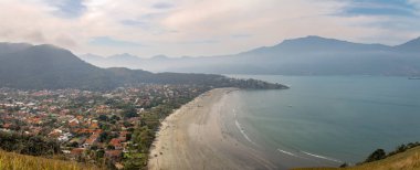Barequecaba Beach - Sao Sebastiao, Sao Paulo, Brezilya havadan görünümü
