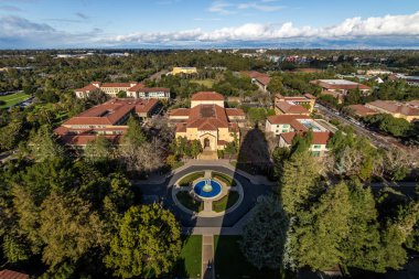 Stanford Üniversitesi Kampüsü - Palo Alto, Kaliforniya, ABD, havadan görünümü