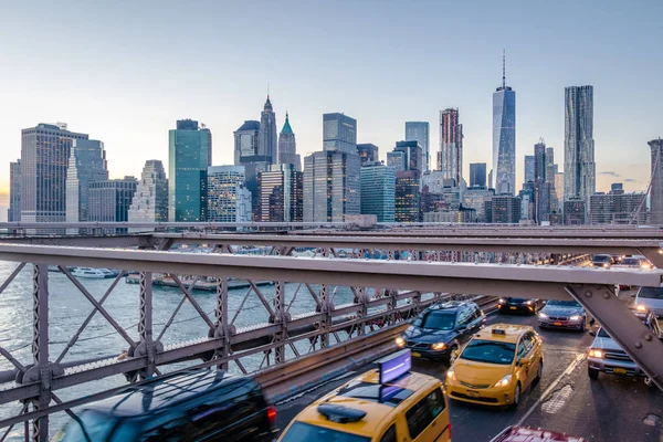 Vista Panorámica Del Tráfico Del Puente Brooklyn Horizonte Manhattan — Foto de Stock