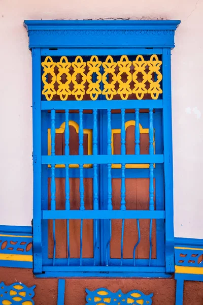 Barevné Dřevěné Okno Guatape Kolumbie — Stock fotografie
