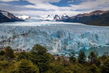 Perito Moreno Buzulu Los Glaciares Milli Parkı Patagonia - El Calafate, Santa Cruz, Arjantin'de, yavrulama buz