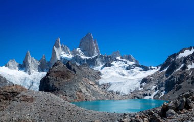 Mount Fitz Roy ve Laguna de Los Tres Patagonya'da - El Chalten, Arjantin