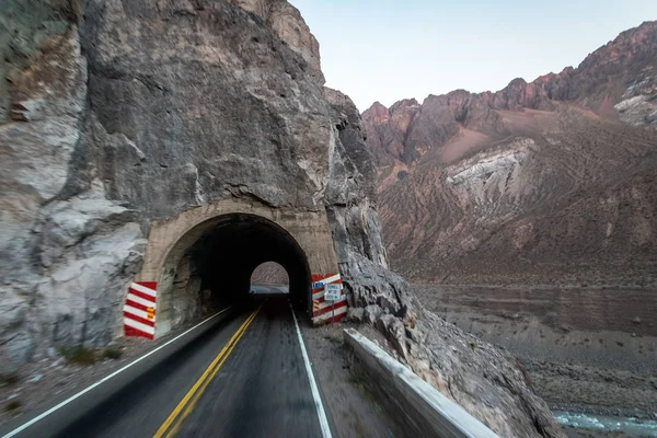 Τούνελ Στον Ruta Δρόμο Που Συνδέει Χιλή Και Την Αργεντινή — Φωτογραφία Αρχείου