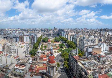 Şehir merkezinde Buenos Aires ve Plaza Congreso (Kongre Meydanı) - Buenos Aires, Arjantin havadan görünümü