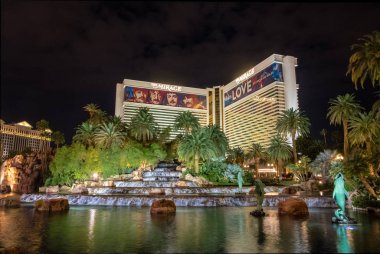 Las Vegas, Amerika Birleşik Devletleri - 20 Aralık 2016: Mirage Hotel Casino geceleri