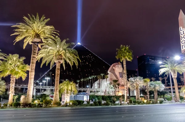 Las Vegas Usa นวาคม 2016 Luxor Hotel Casino และ Sky — ภาพถ่ายสต็อก