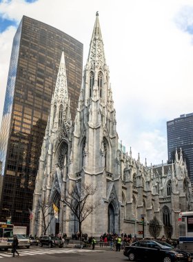 New York, ABD - 08 Aralık 2016: Manhattan St. Patrick Katedrali