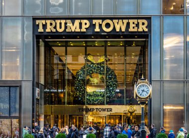 New York, Abd - 09 Aralık 2016: Trump Tower Cephesi, yeniden