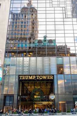 New York, Abd - 09 Aralık 2016: Trump Tower Cephesi, yeniden