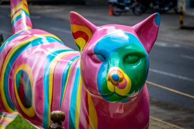 Cali, Kolombiya - 18 Haziran 2016: Kedi heykel Park'ta Cats - Cali, Colombia
