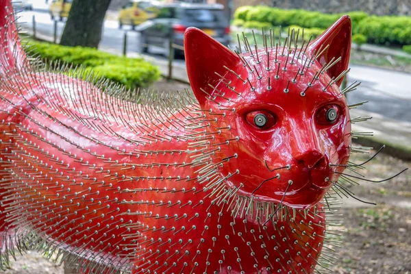 Cali, Kolombiya - 18 Haziran 2016: Kedi heykel Park'ta Cats - Cali, Colombia