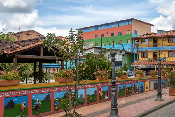 Guatape Colombia Luglio 2016 Case Colorate Guatape Antioquia Colombia — Foto Stock