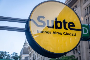 Buenos Aires, Arjantin - 4 Şubat 2018: Buenos Aires 'te Metro (Subte) İmza, Buenos Aires, Arjantin