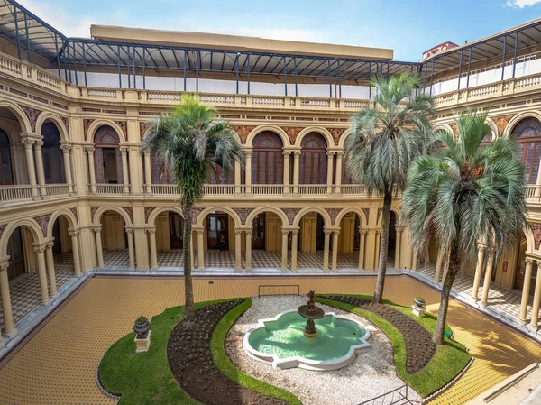 Buenos Aires, Arjantin - 9 Şubat 2018: Casa Rosada Başkanlık Sarayı - Buenos Aires, Arjantin