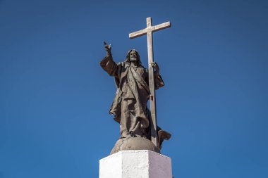 Mendoza eyaletinde, Arjantin 20 Nisan 2018: Cristo Redentor de Los Andes (Christ And Dağları'nın kurtarıcı) anıt Cordillera de Los Andes - Mendoza eyaletinde, Argentina, Arjantin ve Şili sınırında