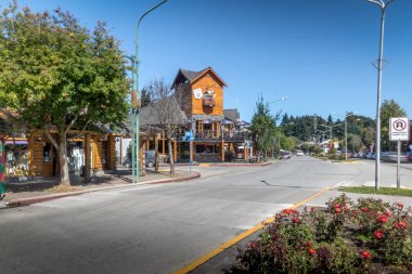 Villa La Angostura, Arjantin - 19 Şubat 2018: Villa La Angostura Town Caddesi - Villa La Angostura, Patagonya, Arjantin