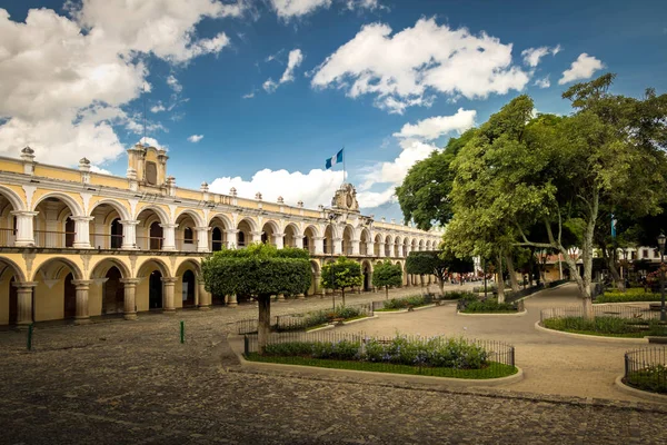 Parque Central Gyarmati Épületek Antigua Guatemala — Stock Fotó