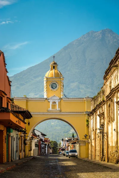 Santa Catalina Arch ve Agua volkan - Antigua, Guatemala