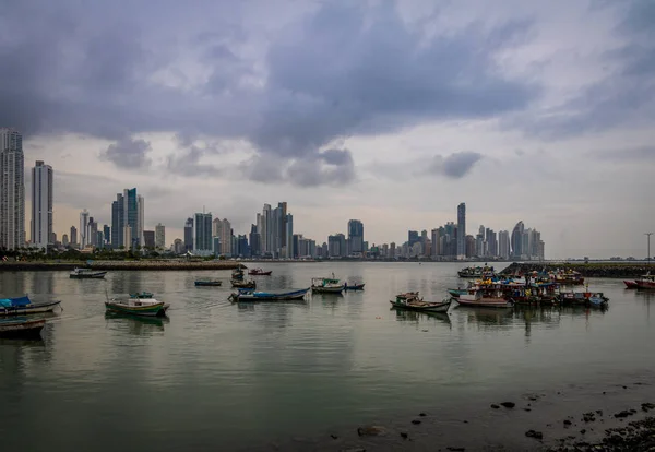 Łodzie Rybackie Skyline Miasto Panama Panama — Zdjęcie stockowe