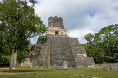 Maya Temple II, Tikal ulusal Park - Guatemala