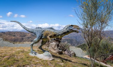 Sucre, Bolivya - 25 Nisan 2016: Dinozor modeli içinde Kretase Park, Cal Orcko - Sucre, Bolivya