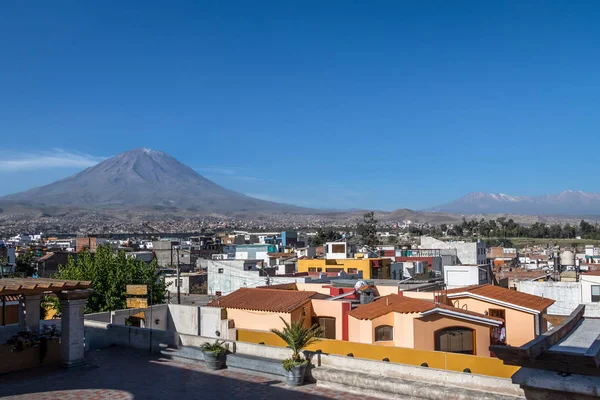 Arequipa Cidade Com Vulcão Misti Segundo Plano Arequipa Peru — Fotografia de Stock