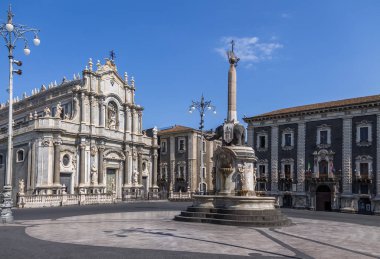 Santa Agatha ve fil heykel çeşme - Catania, Sicilya, İtalya Katedral ile Piazza del Duomo (Katedral Meydanı)