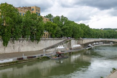 Tiber Nehri - Roma, İtalya, görünümünü