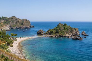 Isola Bella Adası ve beach - Taormina, Sicilya, İtalya havadan görünümü