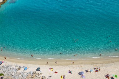 Havadan görünümü Tropea Beach - Tropea, Calabria, İtalya