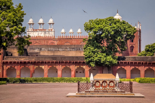 Гробница в Агра Форт - Агра, Индия
