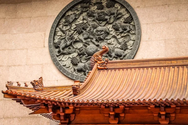 Detalle Del Techo Del Dragón Panel Leones Jing Tranquility Temple — Foto de Stock