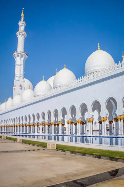 Мечеть Шейха Заида Абу Даби Объединенные Арабские Эмираты — стоковое фото