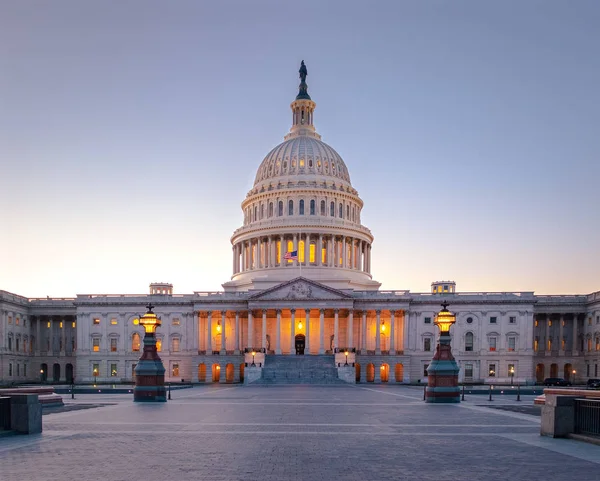 Egyesült Államok Capitol Building a naplemente - Washington, Dc, Amerikai Egyesült Államok — Stock Fotó
