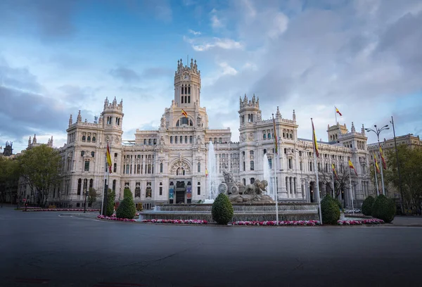 Cibeles Fountain and Palace - Madrid, Spain — Stock Photo, Image