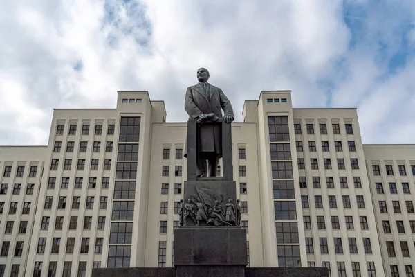 Minsk Belarús Julio 2019 Casa Gobierno Monumento Lenin Minsk Belarús —  Fotos de Stock