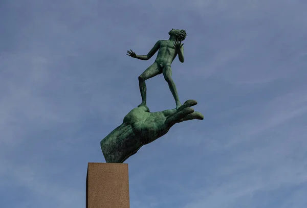 Skulptur Eines Jungen Und Eines Pferdes Mühlenpark Stockholms Schweden 2019 — Stockfoto